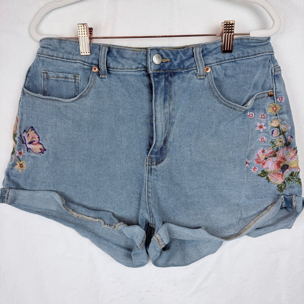 Tinseltown Embroidered Denim Shorts Womens 11 Floral Butterfly Light Wash